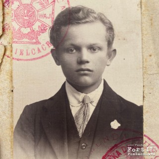 Zdjęcie Wacława Gorzkowskiego z książeczki harcerskiej