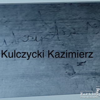 Napis więźnia na ścianie w budynku koszar w Forcie. Napis widziany dzięki technice obrazowania hiperspektralnego