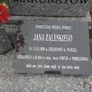 Symboliczne miejsce pamięci na cmentarzu parafialnym w Toruniu