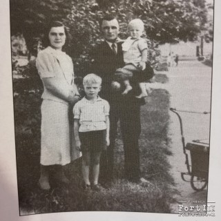 Jan Zaleski z żoną Heleną i synami